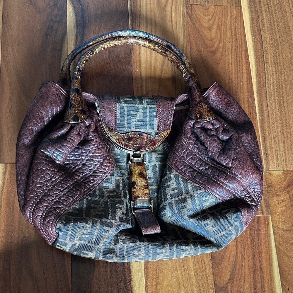 Vintage Fendi Spy bag